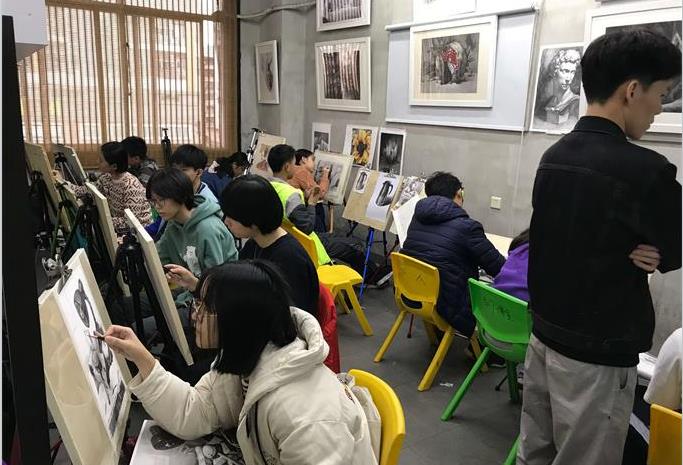 廣州暑假畫畫培訓班多少錢？
